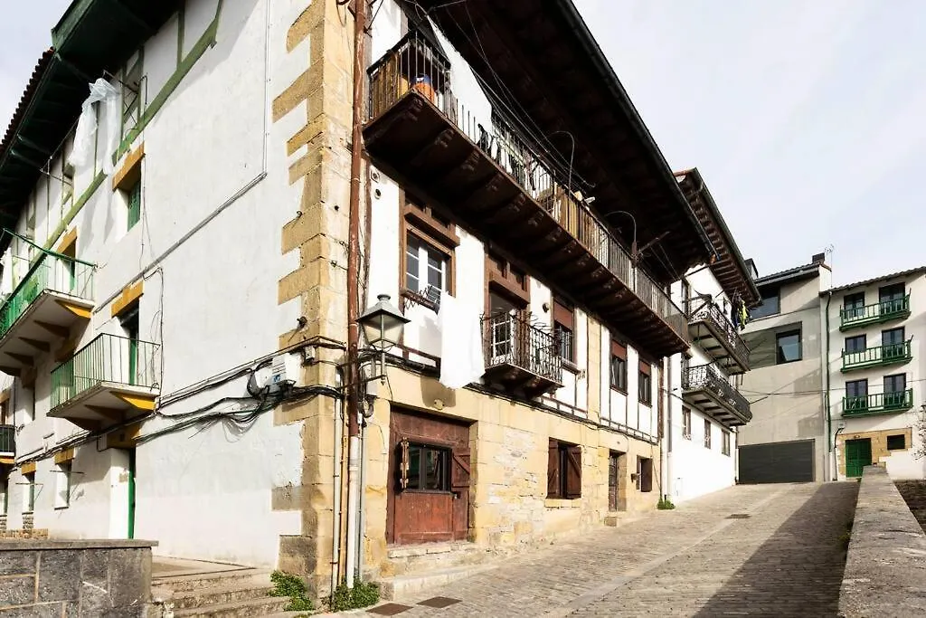 Apartament Sorgin-Etxe. Basquenjoy Fuenterrabia Hiszpania